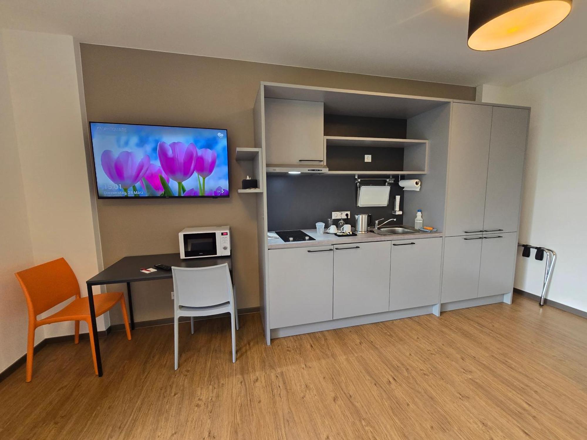 Fair N Square Hotel 24 Stunden Self-Check In Ντάρμσταντ Δωμάτιο φωτογραφία